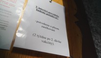 Na väčšine územia sa už neočkovaní bez testu nedostanú do reštaurácie. Obmedzené sú aj hromadné podujatia