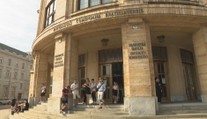 Politikom už nič nestojí v ceste. Študenti žiadajú, aby sa usvedčení plagiátori vzdali akademických titulov