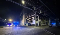V Leopoldove horí sušiareň. Na mieste zasahujú viaceré hasičské jednotky