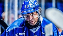 Jágr si bude musieť na súťažnú premiéru v ročníku počkať. Jeho nečakaná absencia mala jasný dôvod