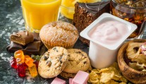 Obezita, cukrovka i tvorba obličkových kameňov. Jedlá s pridaným cukrom môžu súvisieť aj s ďalšími ochoreniami