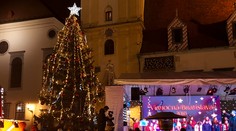 Už aj v Bratislave sa začali tradičné vianočné trhy