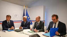 Videokonferencia pred stretnutím s Putinom: Macron s Merzom predstavili Trumpovi európsku víziu