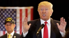 Kórejský denník píše o voľbách v USA: "Múdry Trump, hlúpa Clintonová"