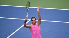 Očakávané semifinále drámu neprinieslo. Alcaraz si zahrá v New Yorku o ďalší grandslamový titul
