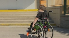 V septembri má ísť do školy, no zatiaľ ho nikam nevzali. Prípadom chlapca na vozíku sa zaoberá komisárka