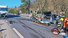 VIDEO: Vážna nehoda pri Kremnici: Čelne sa zrazilo auto s kamiónom