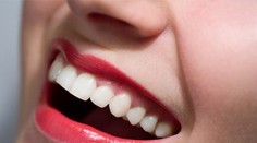 Vypadávanie zubov môže mať aj inú príčinu. Vedci totiž odhalili významnú súvislosť