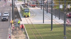 V Bratislave už jazdia električky aj do Karlovej Vsi. Tým sa však dopravné problémy nekončia