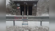 Hanbiť by sa nemuseli ani Pat a Mat. Na autobusovej zastávke pod Tatrami sa objavila veľká rarita