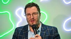 Madro z IPčka: Samota mizogýniu zhoršuje. Ak sa žena ocitne v izolácii, ľahšie uverí, že „preháňa“ (rozhovor)