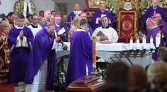 Posledná rozlúčka s kardinálom Jozefom Tomkom: Už je v nebi