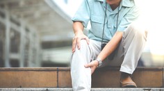 Ak vás trápia bolesti nôh, zbystrite pozornosť. Môže ísť o príznak vážneho ochorenia