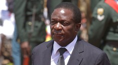 Odvolaný viceprezident Mnangagwa oznámil, že sa vracia do Zimbabwe