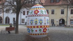 Kraslice na východe skrášlili námestia. A nezaujali len Slovákov