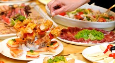 Päť tipov, ako z donášky jedla spraviť kulinársky zážitok