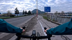 VIDEO: Cyklochodník so stĺpmi a dierami: Realita prekvapila aj vedenie Ružomberka