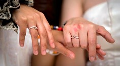 Turkménsko zaviedlo povinné testy na HIV pred sobášom