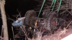 Muž skončil s traktorom v koryte rieky. Čo sa presne stalo?