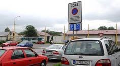 Košičania sú rukojemníkmi v cudzom spore. Nevedia, komu majú zaplatiť za parkovanie