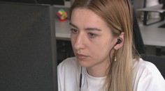 Medzi kolegami, ktorí pracujú z domu a tými, ktorí chodia do práce, vzniká bariéra závisti a podozrievania