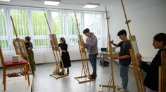 Talentové prijímacie skúšky na stredné školy budú o mesiac skôr. Rezort školstva odôvodnil prečo