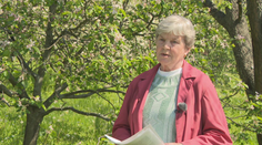 Dôchodkyňa doplatila na dieru v chodníku. Má trvalé následky, no odškodnenie je v nedohľadne