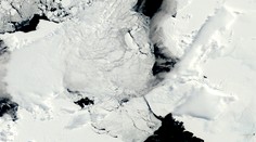 Od Antarktídy sa otrhol obrovský ľadovec. Je väčší ako Chicago