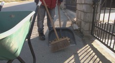 Za odmietnutie práce škrtnutie sociálnych dávok. Začal platiť zákon proti lenivosti