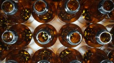 Jeden z najväčších českých pivovarov ruší umelé fľaše, chce ísť cestou zdravého rozumu