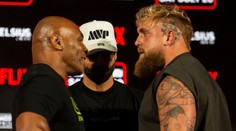 Súboj legendy a influencera sa odkladá. Mike Tyson a Jake Paul sa proti sebe v ringu v júli nepostavia