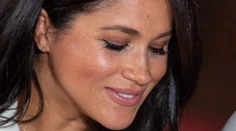 Meghan oslávila prvý Deň matiek.  Zverejnila movú fotku malého Archieho