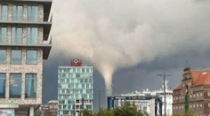 VIDEO: Tornádo v Nemecku. Živel zmietol ľudí do vody, hlásia aj ťažké zranenia