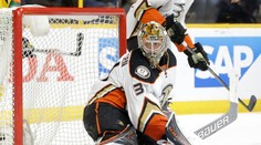 Tím Európy prišiel o brankára Andersena, stane sa Halák jednotkou?