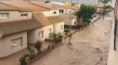 V Španielsku zabíjajú prívalové dažde: Miestami zaznamenali historicky najväčšie zrážky