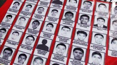 V Mexiku pátrajú po nezvestných študentoch. Našli však tajné hroby s najmenej 129 telami