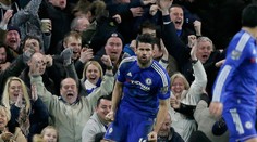 ManUtd neubránil náskok na Stamforde, bod pre Chelsea ratoval Costa