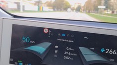 Od júla už musí byť v nových autách obmedzovač rýchlosti. Má byť bičom na cestných pirátov