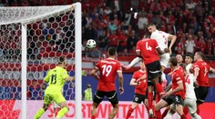 VIDEO: Turci vyradili Rakúšanov, vo štvrťfinále ich čaká Holandsko. Hrdinom zápasu sa stal dvojgólový Demiral