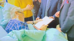 Kancelária prezidenta ČR zverejnila prvé zábery Miloša Zemana z nemocnice