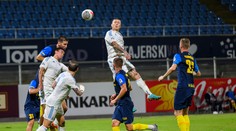 Slovan v dlhom oslabení vybojoval v Slovinsku remízu. Pred odvetou je všetko otvorené