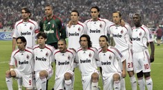 Berlusconi predáva AC Miláno za 740 miliónov eur