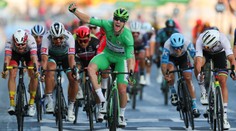 Peter Sagan na stupni víťazov v poslednej etape! Tretie miesto na Elyzejských poliach