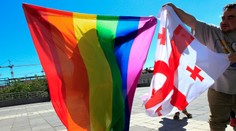 V Gruzínsku vyšetrujú úmrtie kameramana, ktorého dobili na proteste proti LGBTQ