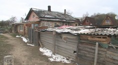 Z nelegálnej osady pri trati sa budú musieť vysťahovať. Obyvateľom sa črtá náhradné riešenie