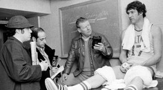 NBA sa ponorila do smútku: Zomrela legenda Bostonu s českými koreňmi John Havlicek