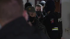 Exnámestníkovi SIS Beňovi hrozilo doživotie, teraz môže vyviaznuť iba s podmienkou