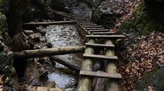 Niektoré turistické chodníky vo Vysokých Tatrách sú zatopené, varujú horskí záchranári