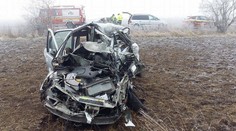 VIDEO: Pri Šuranoch rýchlik tlačil po nehode auto 300 metrov