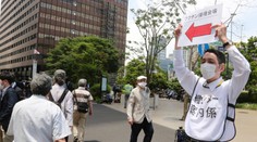 Japonci otvorili prvé dve hromadné očkovacie centrá, iba dva mesiace pred olympiádou